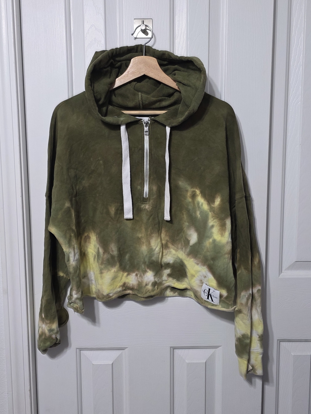 Quarter zip green tie dye cutoff hoodie, Large